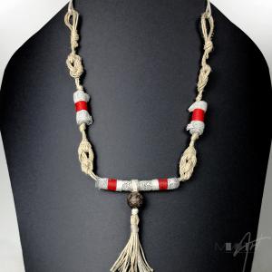 ● Rusztikus nyaklánc hengergyöngyökkel és csomózással●